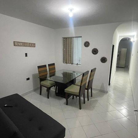 Aparta Casa La Eterna Primavera Medellín Exteriör bild